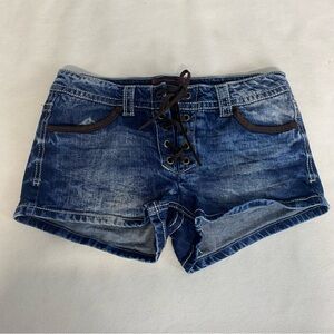 No Boundaries Lace Up Low Rise Jean Shorts Women’s Sz 9 Denim Acid Wash
